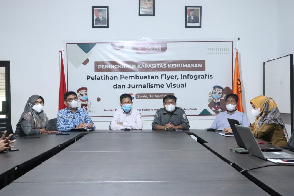 Matangkan Kapasitas SDM Hadapi Pemilu dan Pemilihan 2024, Bawaslu Luwu Timur Gelar Pelatihan Kehumasan