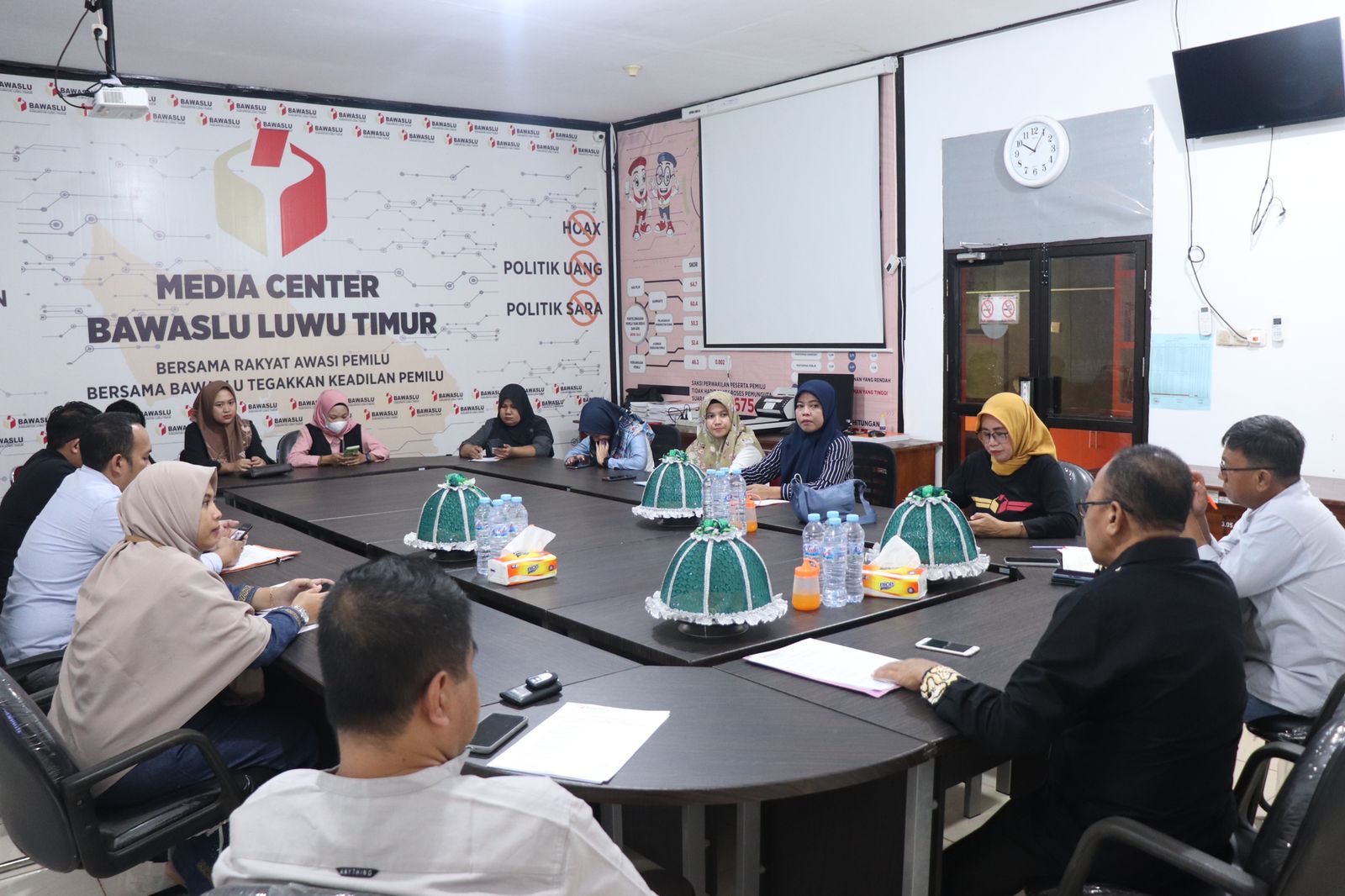 Ketua Bawaslu Sulsel Tekankan 2 hal pada Kegiatan Monitoring dan Evaluasi Pengawasan Partisipatif di Lutim