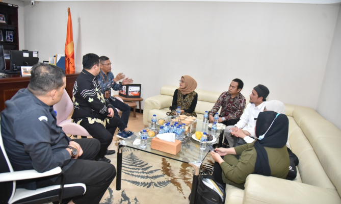 Puadi Apresiasi Program Sekolah Demokrasi dan Kepemimpinan Universitas Ibnu Chaldun