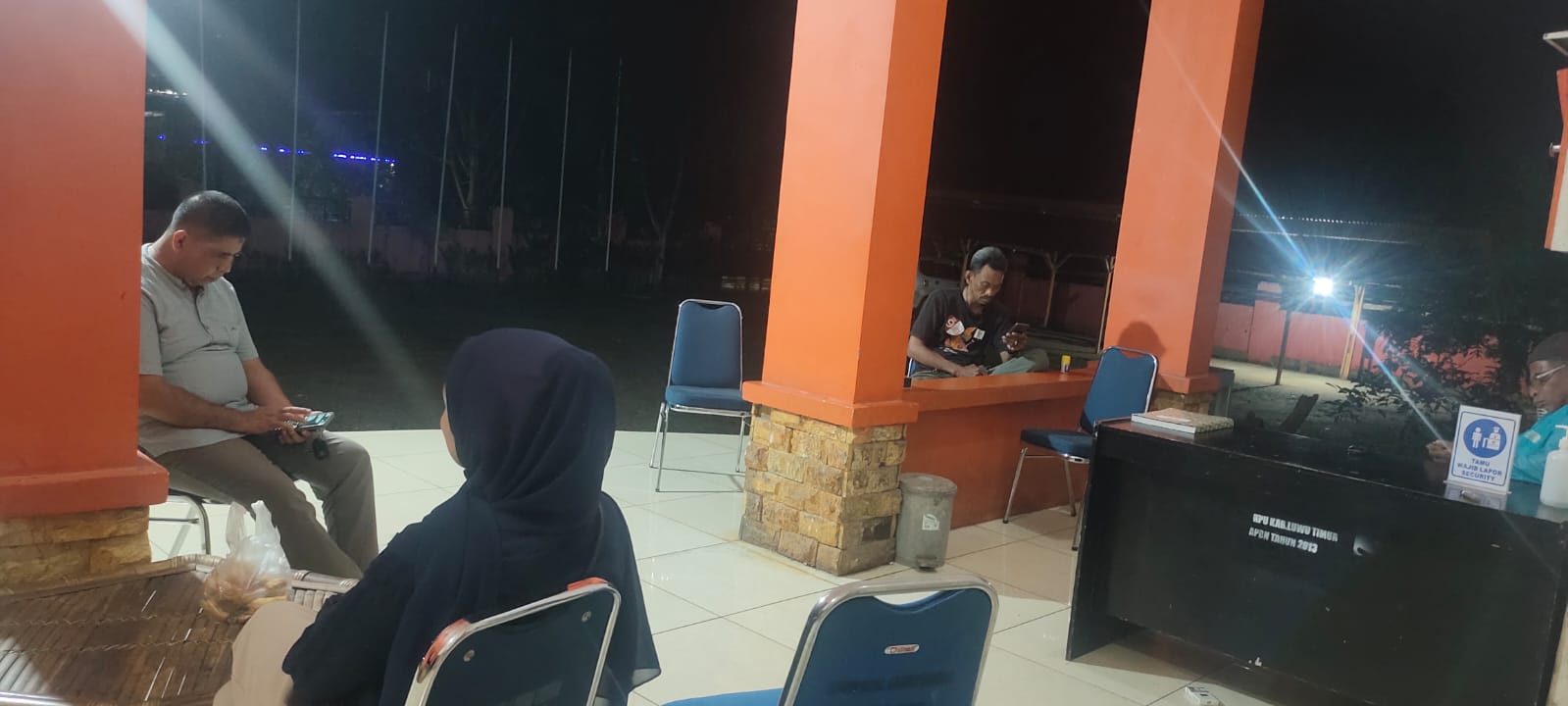 Pastikan KPU melakukan Klarifikasi Langsung terhadap Parpol Keanggotaan Ganda, Bawaslu Luwu Timur Awasi Vermin hingga Malam