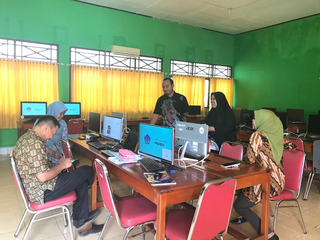 Tinjau Lokasi Tes Calon Panwaslu Kecamatan, Lenny Thalib: Tesnya 14 Oktober