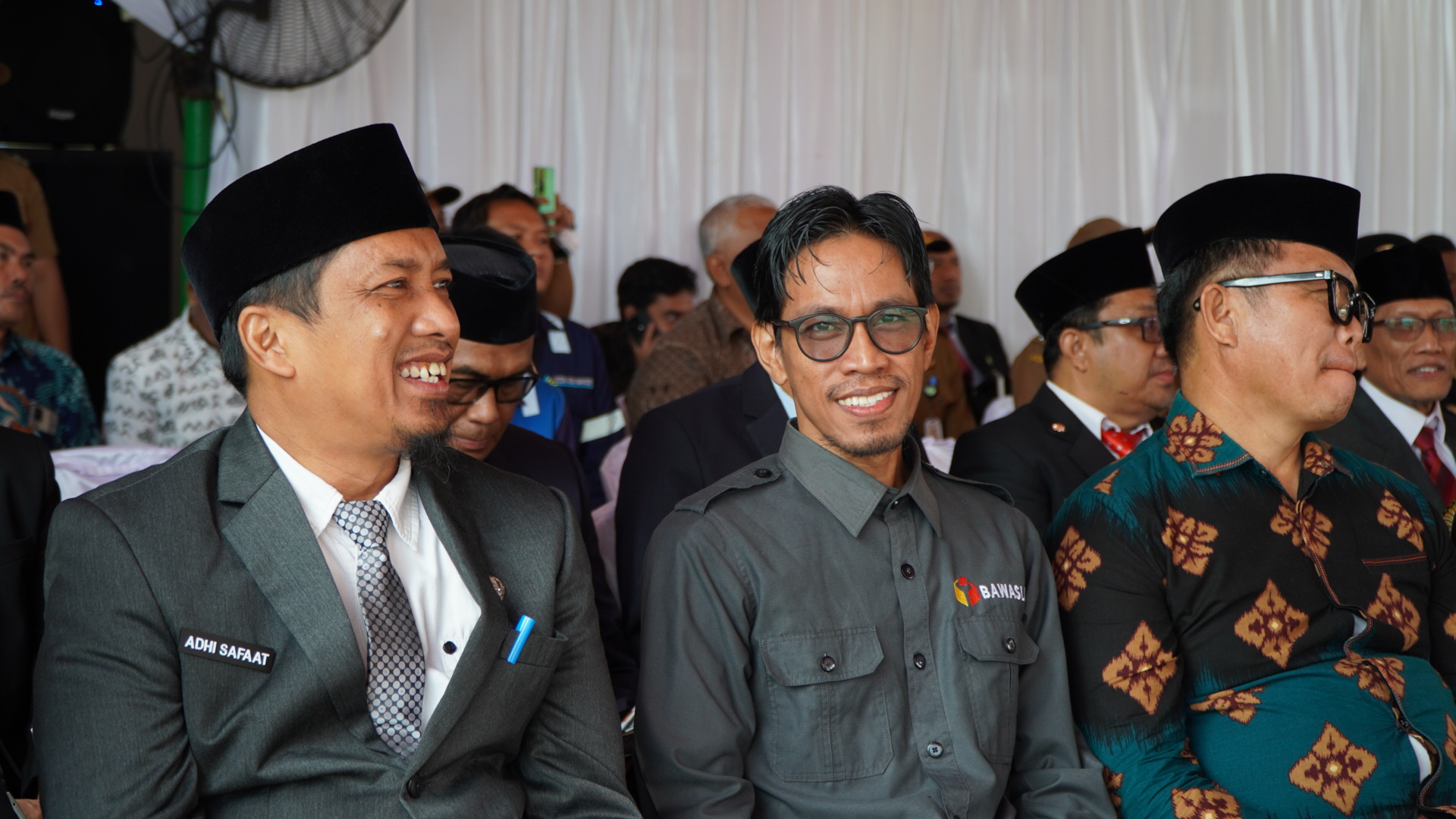 Ketua Bawaslu Luwu Timur Pawennari turut menghadiri upacara peringatan Hari Bhayangkara ke-79 yang digelar di Kantor Polres Baru, Jalan Soekarno Hatta, Desa Puncak Indah, Kecamatan Malili, Selasa (1/7/2025)