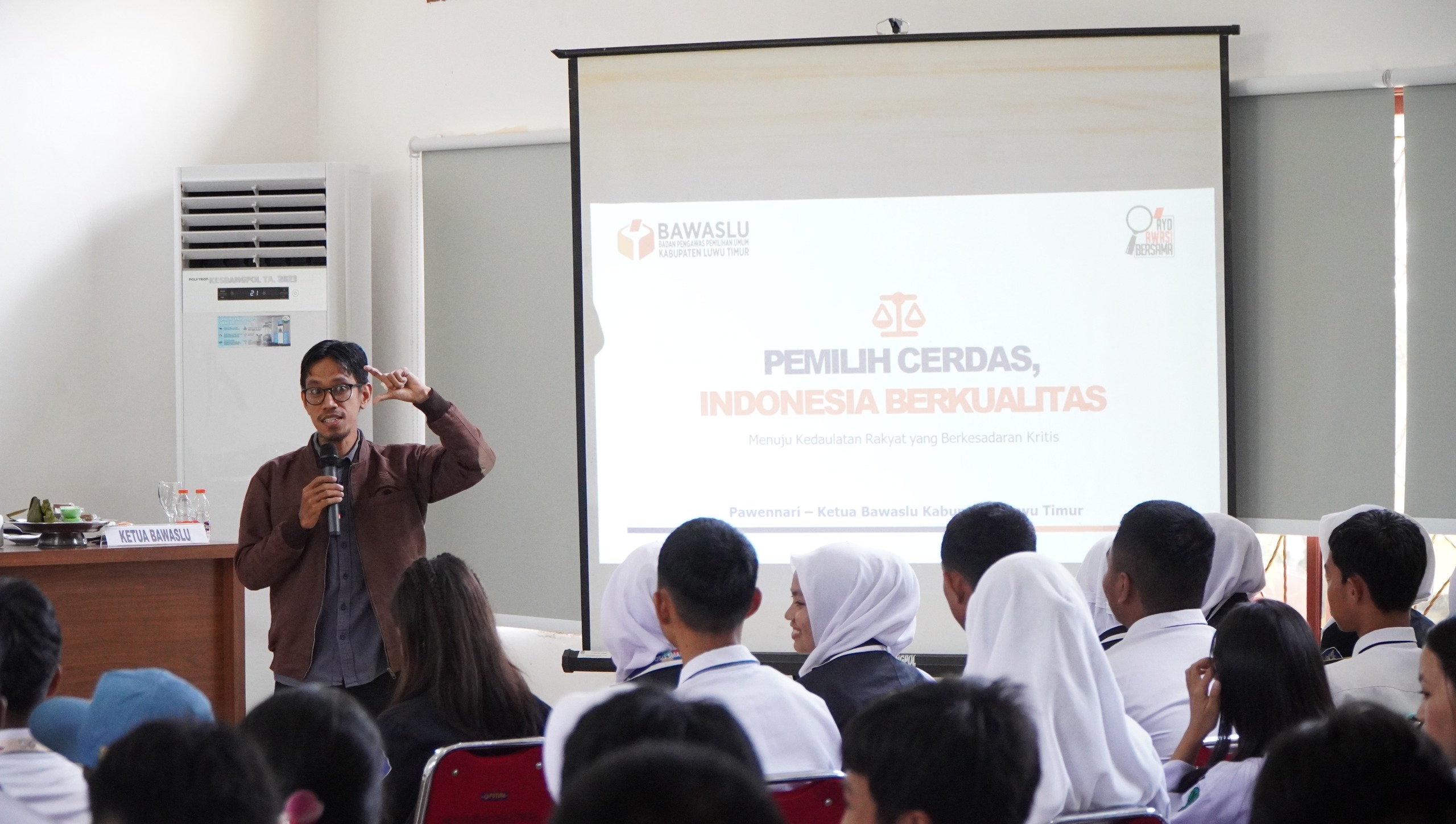 Gaungkan Kedaulatan Rakyat Berkesadaran Kritis, Bawaslu Luwu Timur Dorong Pemilih Pemula Cerdas dalam Demokrasi