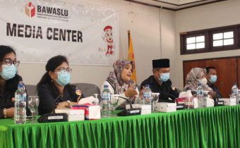 Lolly : Masyarakat Harus Teredukasi Soal Pengawasan Lewat Kerja Kehumasan