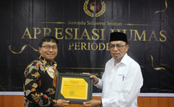 Bawaslu Luwu Timur Kembali Sabet Penghargaan Kehumasan dari Bawaslu Sulsel