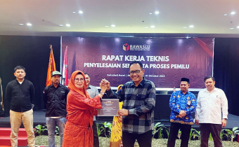 Bawaslu Luwu Timur Raih Terbaik I Kategori Drafter Hasil Proses Penyelesaian Sengketa Antar Peserta Pemilu