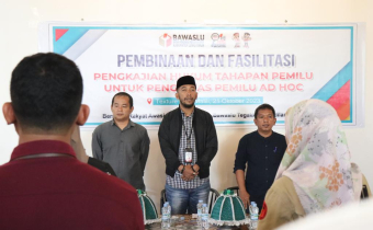 Bawaslu Luwu Timur Lakukan Pembinaan Pengkajian Hukum Pemilu Kepada Pengawas Ad Hoc