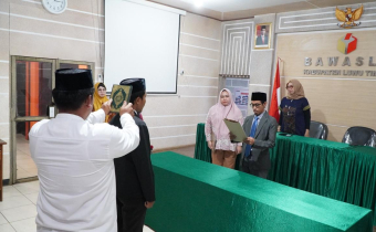 pelantikan PAW Panwascam Tomoni