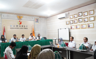 Bawaslu Sulsel Lakukan Visiting Assessment Keterbukaan Informasi Publik di Bawaslu Luwu Timur