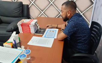 Koordinator Divisi Hukum Pencegahan Partisipasi Masyarakat dan Humas Sulkifli saat menyampaikan hasil pengawasan Pemutakhiran Data Pemilih Berkelanjutan dalam Rakor yang digelar Bawaslu Sulsel, Selasa (31/3/2026).
