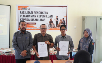 Penandatanganan nota kesepahaman (MoU) bersama Sekolah Luar Biasa (SLB) La Ketu di Dusun Pabeta, Desa Manurung, Kecamatan Malili, Senin (3/8/2026).